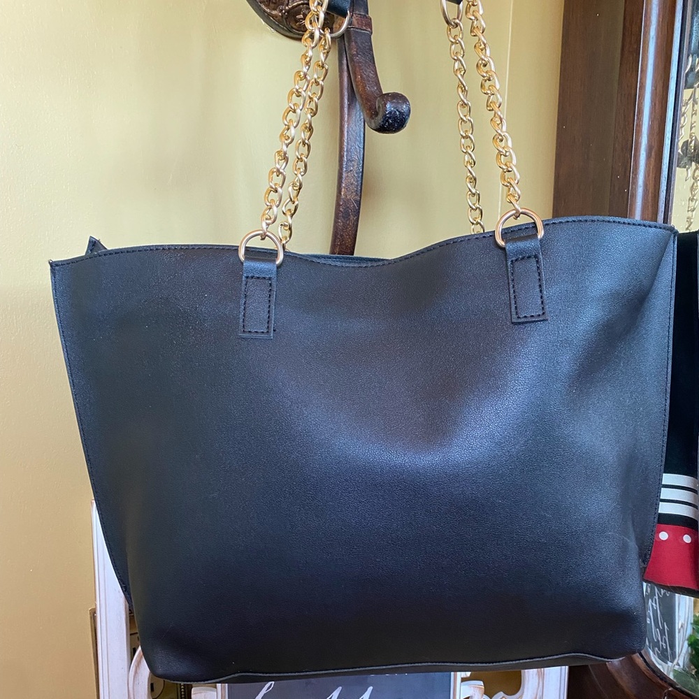 Betty Boop Black and Red Tote with Gold Tone Chain - Picture 2 of 16